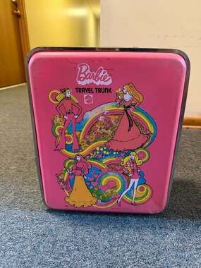 Vintage 1972 Barbie Travel Trunk Pink Hard Plastic Doll Carrying Case